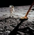 Едвин Баз Олдрин на површината на Месечината