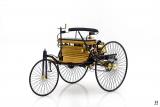 Првата 'кочија без коњи' – првиот автомобил задвижуван со мотор со внатрешно согорување, дело на Карл Бенц