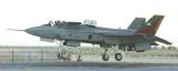 Повеќенаменскиот ловец-бомбардер  F-35B со STOVL карактеристики наменет за маринците 