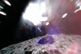 Првите фотографии од површината на астероидот Ријугу направени од роверите