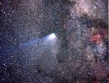 Халеевата комета видена низ окото на  Kuiper Airborne Observatory на 8 и 9 април 1986