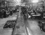 Производна лента од 30-тите години на минатиот век во фабриката на Форд во Детроит 