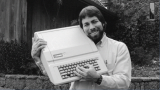 Стив Воз и компјутерот Ејпл 1