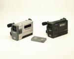 Сони ги лансира своите производи со Handycam и форматот Video8, (1985)