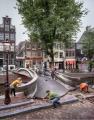 Поставување на 3D печатениот мост над амстердамскиот канал