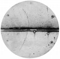 Фотографија од облачната комора која беше користена за да се докаже постоењето на позитронот