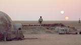 Како изгледа зајдисонцето на имагинарната планета Татуин од филмскиот серијал Војна на ѕвездите