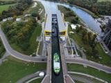 Новиот бродски лифт во Нидерфинов, источна Германија, висок 55 метри.