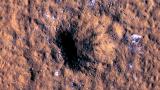 InSight ги сними сеизмичките бранови генерирани и при ударот што го формираше овој кратер во 2021 година. Но, масивниот настан од  декември 2022 не можеше да се поврзе со ниту еден кратер.