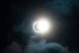 Затемнувањето видено од Националната рекреативна зона Амистад во Дел Рио, Тексас