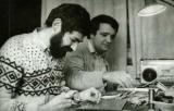 Воја Антониќ и Јован Регасеј работат на матичната плоча на компјутерот Галаксија, Белград  1983-84 година